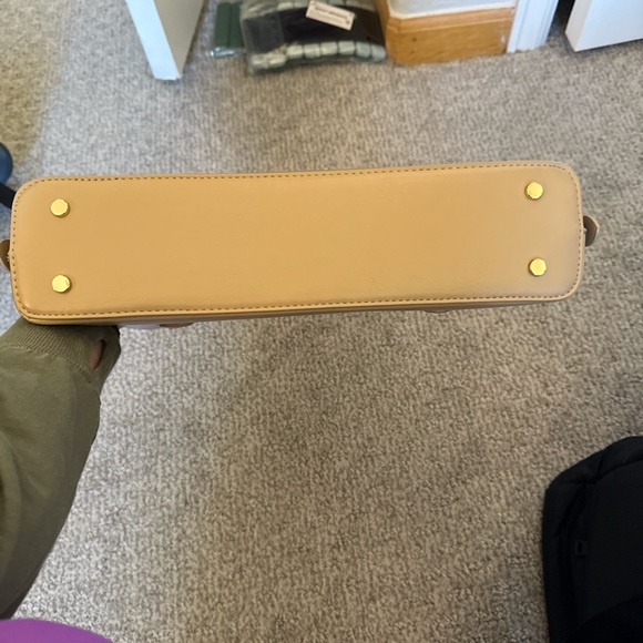 NWOT Melie Bianco Vegan Leather Beige Shoulder Bag - Picture 2 of 3